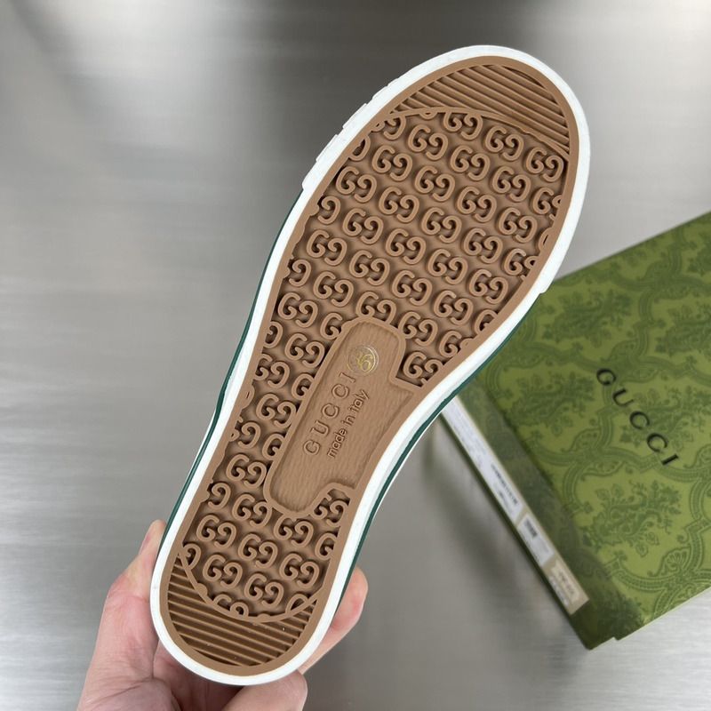 G*u*i 1977 tennis sneaker