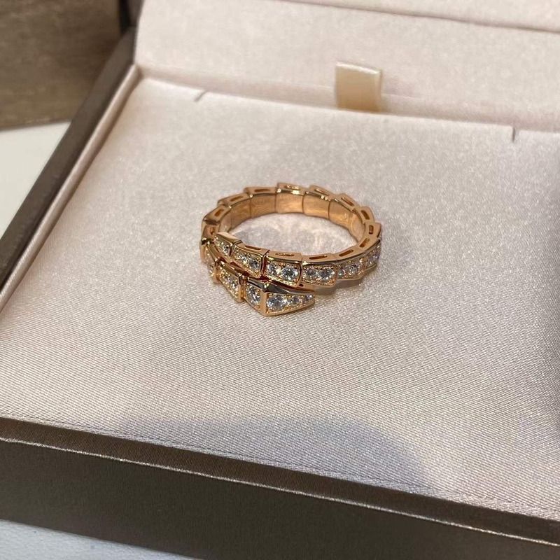 serpenti viper 18 kt yellow gold ring with pavé Di*m*nds