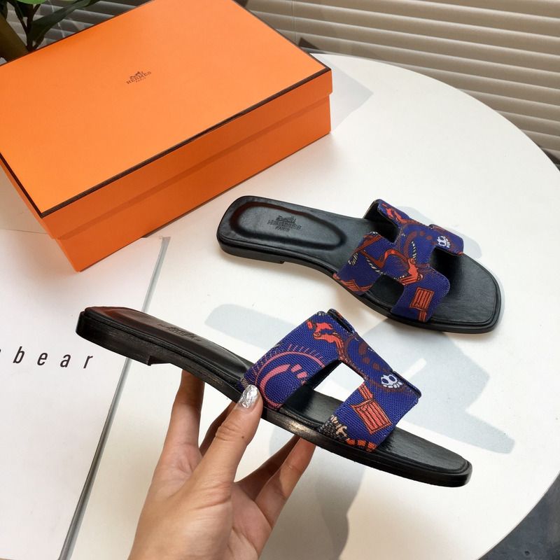 H**mes blue-red pattern oran sandals