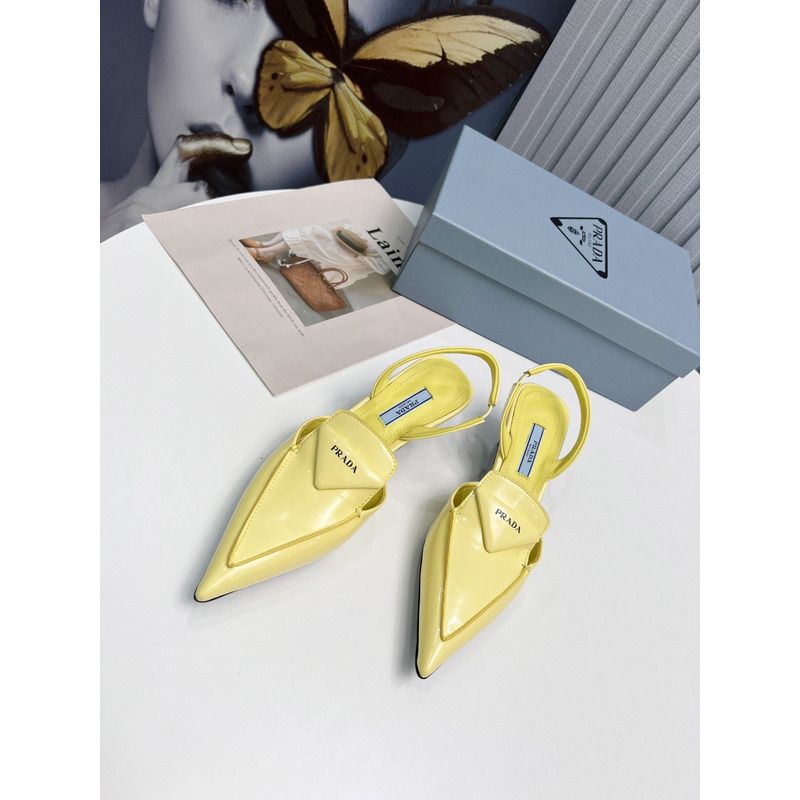 Pra*a pointed toe leather shoe black yellow