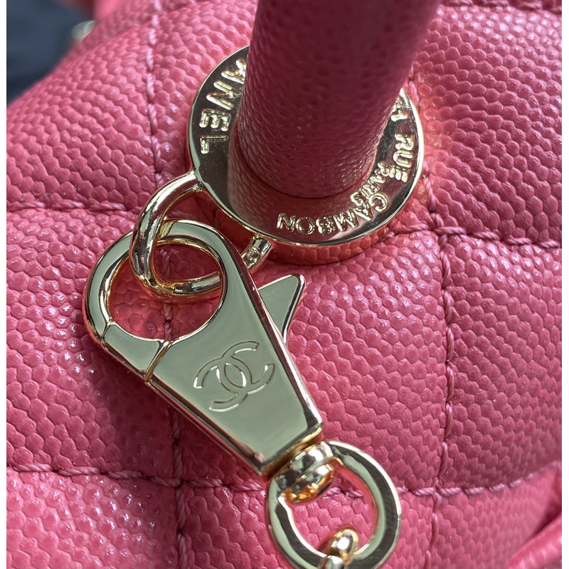 Ch*el coco gloss handle pink