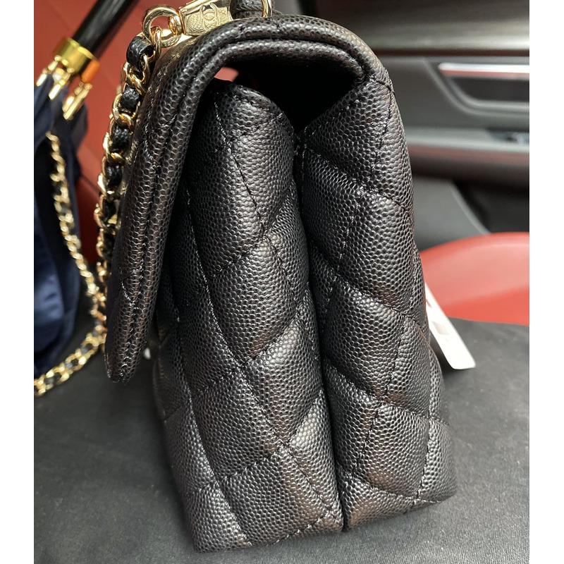 Ch*el coco gloss handle black