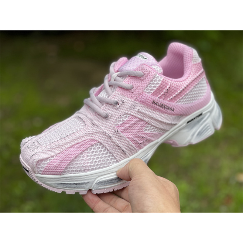 Ba*len*cia*ga phantom sneaker in pink