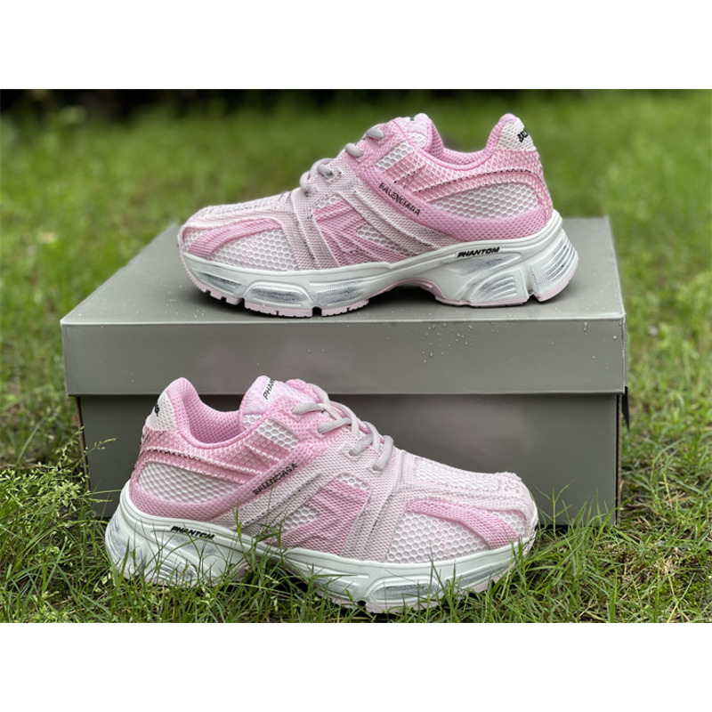 Ba*len*cia*ga phantom sneaker in pink