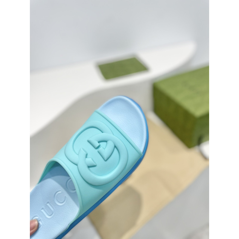 G*u*i miami interlocking g platform sandals light blue