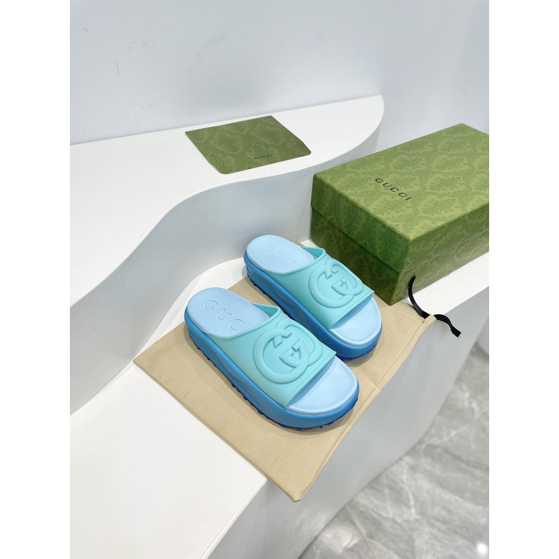 G*u*i miami interlocking g platform sandals light blue