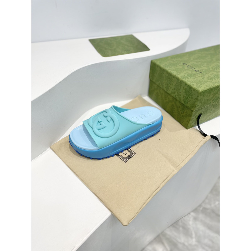 G*u*i miami interlocking g platform sandals light blue