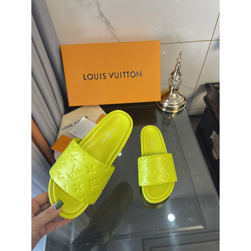 l**is V*t*n jumbo flatform mule yellow