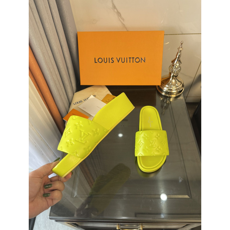 l**is V*t*n jumbo flatform mule yellow
