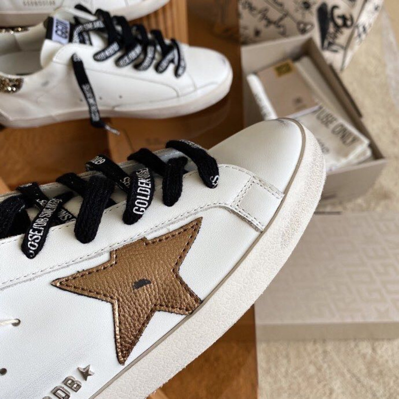golden goose men’s S*per-star sneakers with golden star and leopard print heel tab