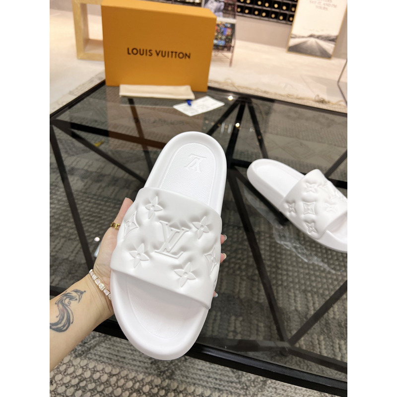 l**is V*t*n waterfront slippers white