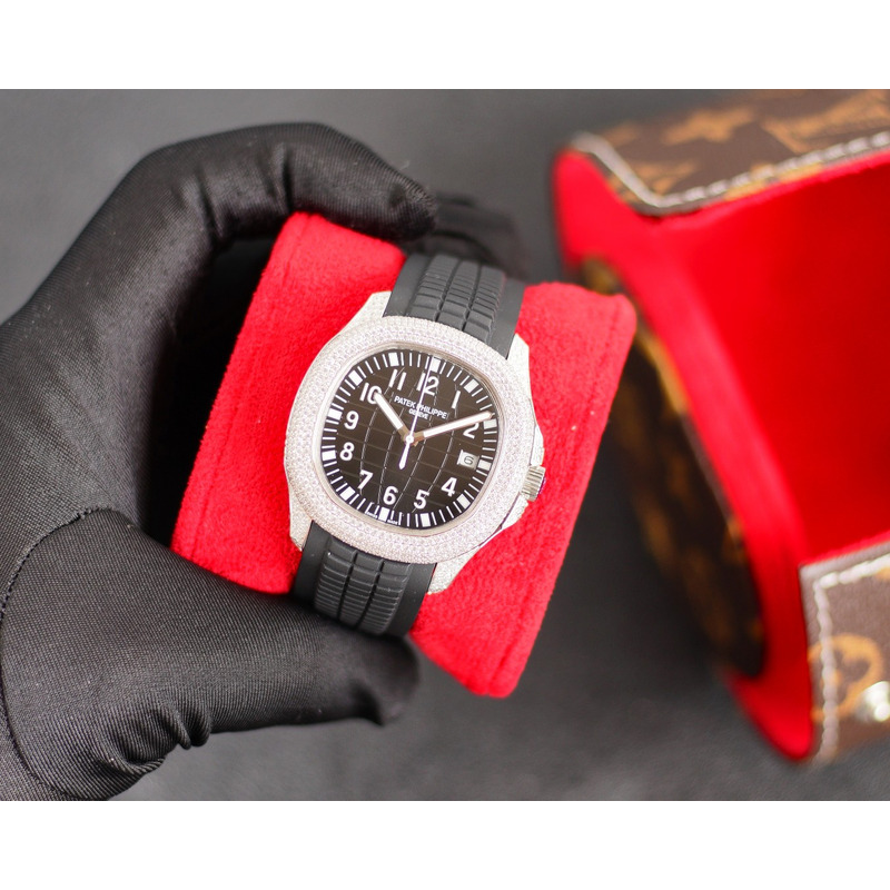 Patek Philippe Black 5168G - AQUANAUT