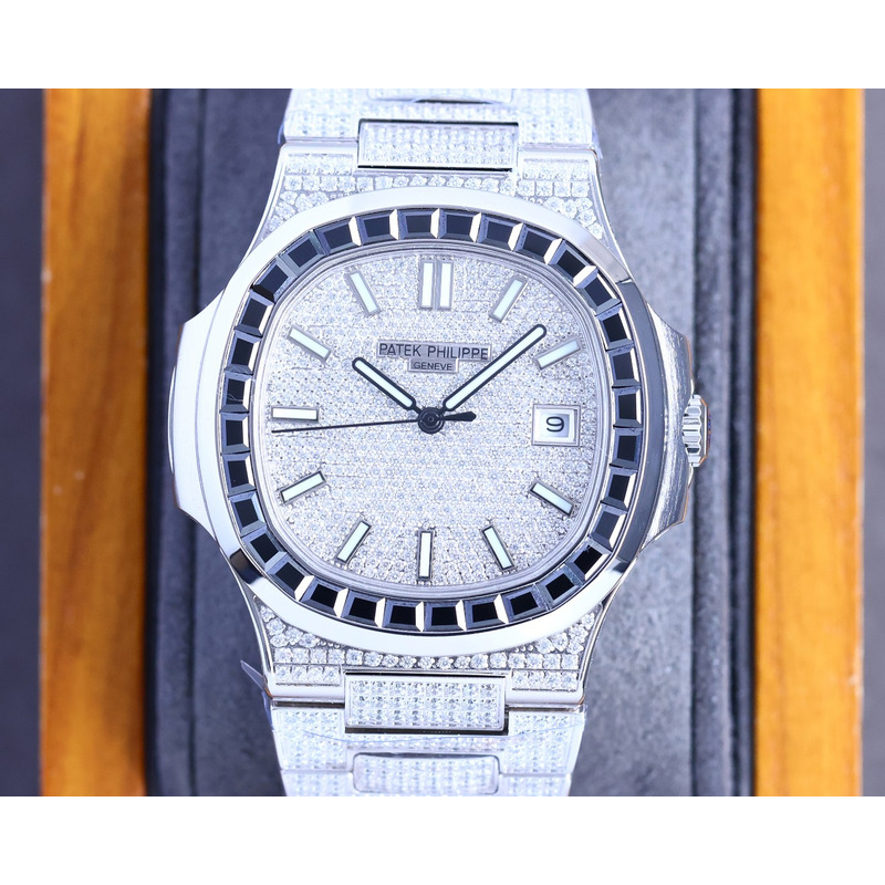 patek philippe nautilus 5711 black emerald Di*m*nds