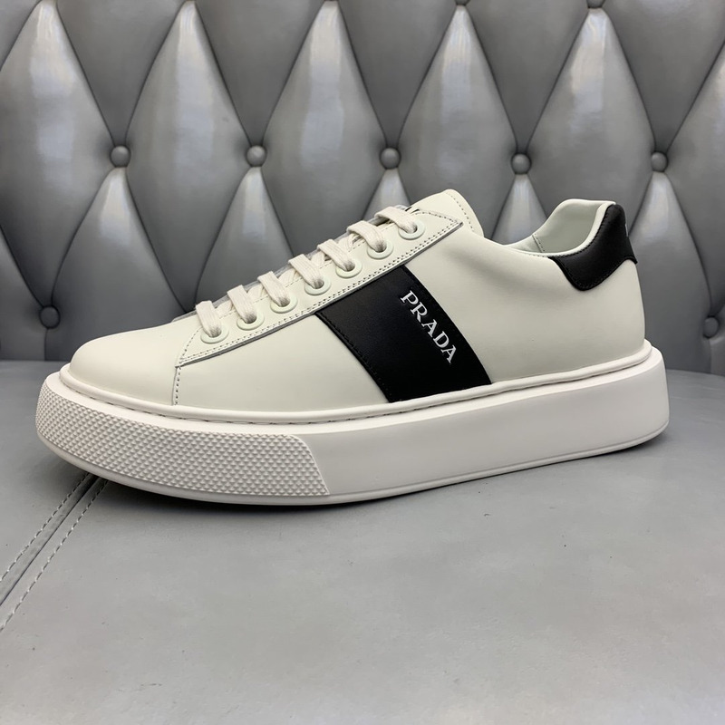 Pra*a unisex plain leather logo low-top sneakers black