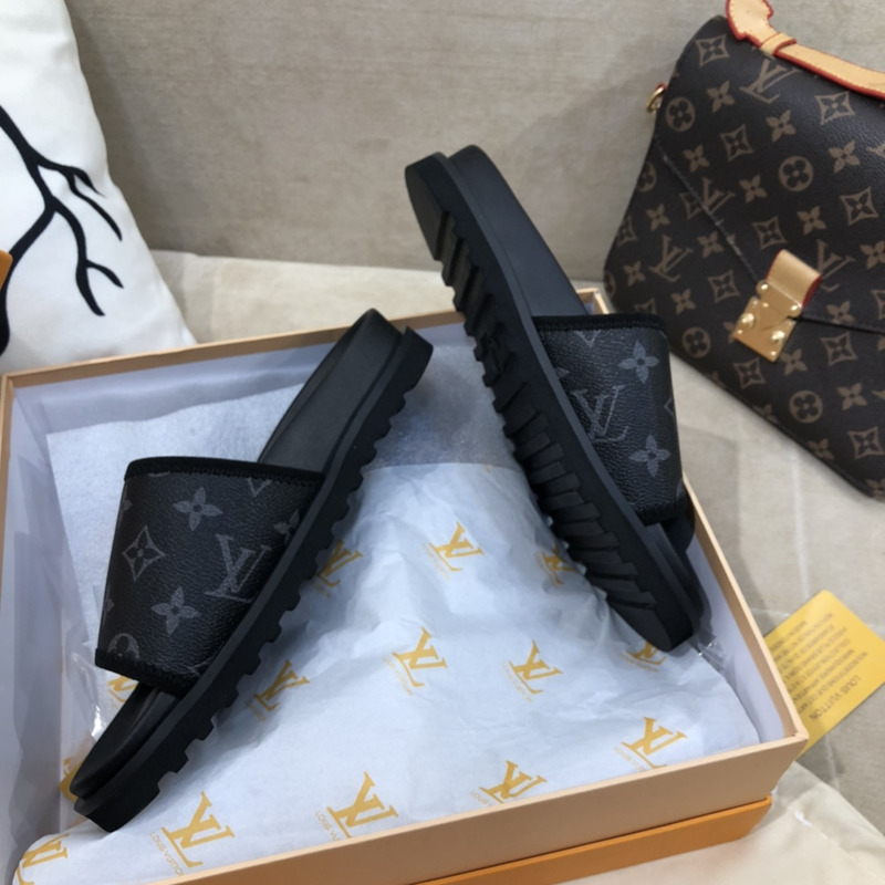 l**is V*t*n classic monogram mules black