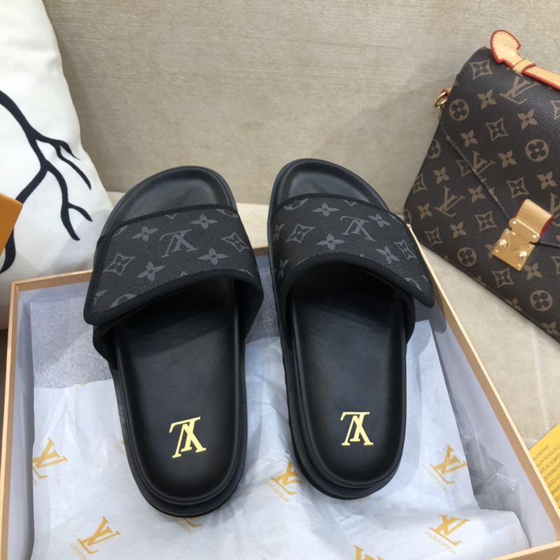 l**is V*t*n classic monogram mules black