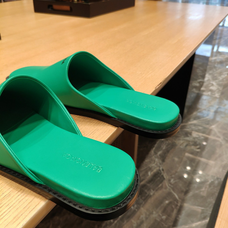 Ba*len*cia*ga cosy logo-print leather mules green