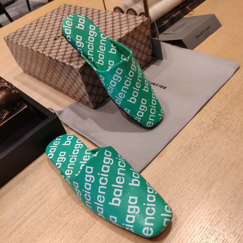 Ba*len*cia*ga all logo print slides green