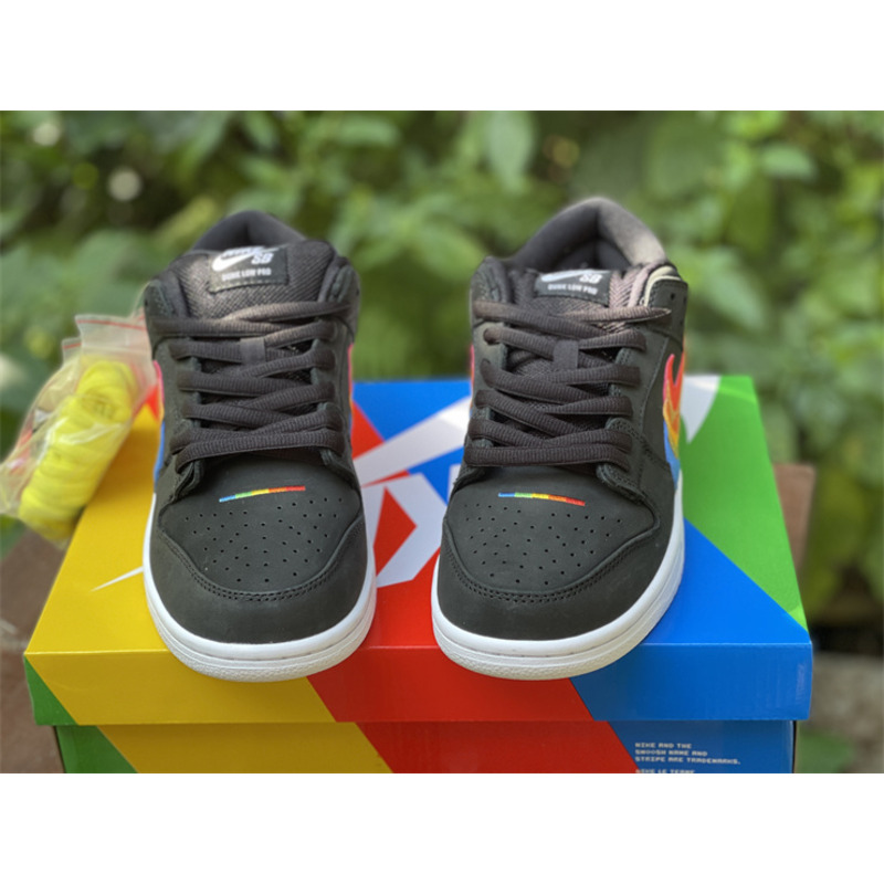 Nike SB Dunk Low Polaroid