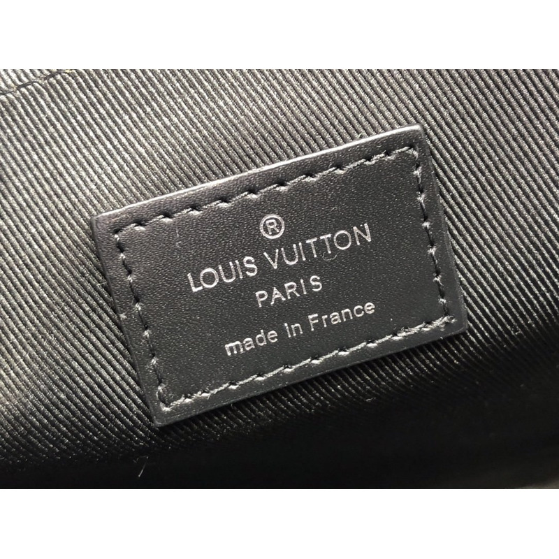 LV Standing Bag M81310