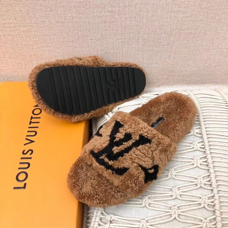 LV  Magnetic Slippers Brown