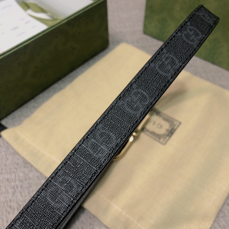 G*u*i long sliver leather belt