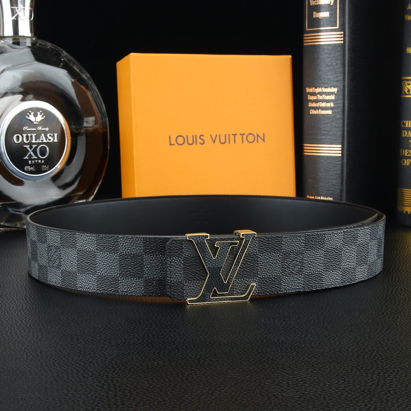 l**is V*t*n reversible belt grey