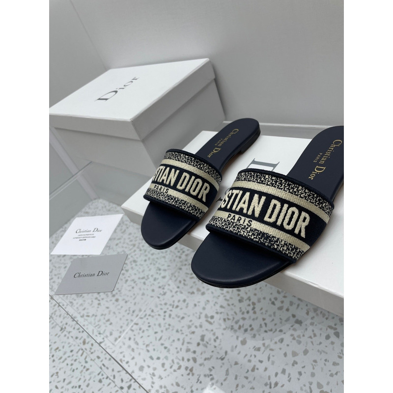 D*or dway slide deep blue embroidered cotton