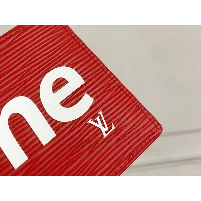 l**is v*t*n x S*p*e slender wallet epi wallet red