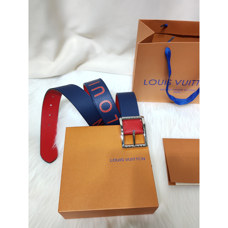 l**is V*t*n silver-tone lock belt red