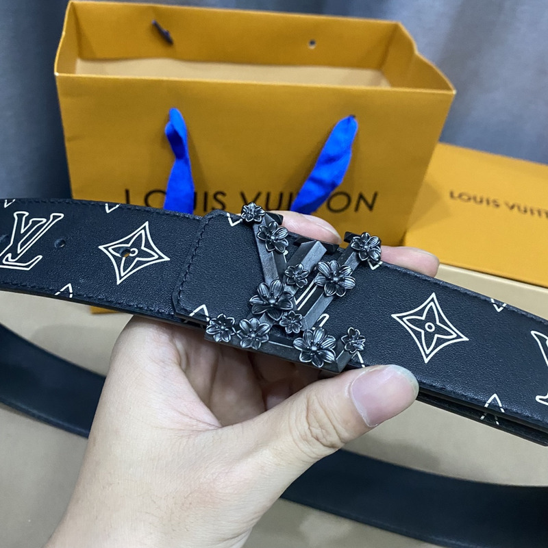 LV PYRAMIDE BLACK FLOWER 40MM REVERSIBLE BELT