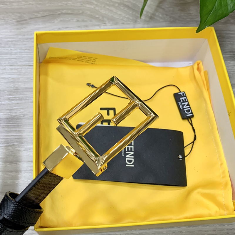 F**di leather belt gold