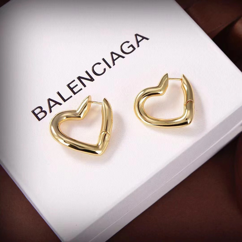 Ba*len*cia*ga loop heart earrings