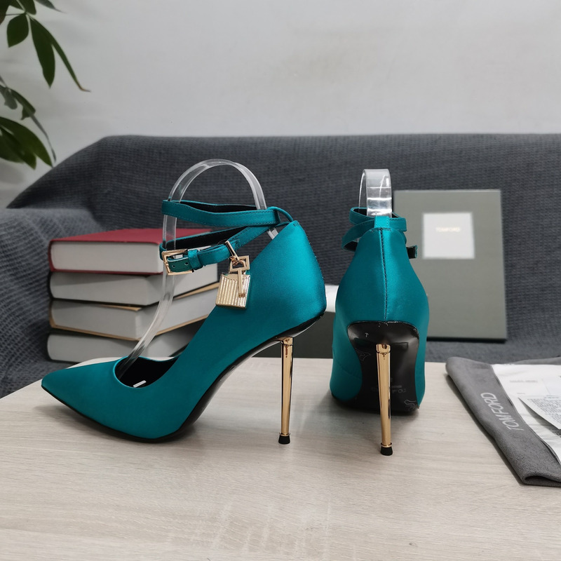 Tom Ford Padlock leather pumps in Turquoise