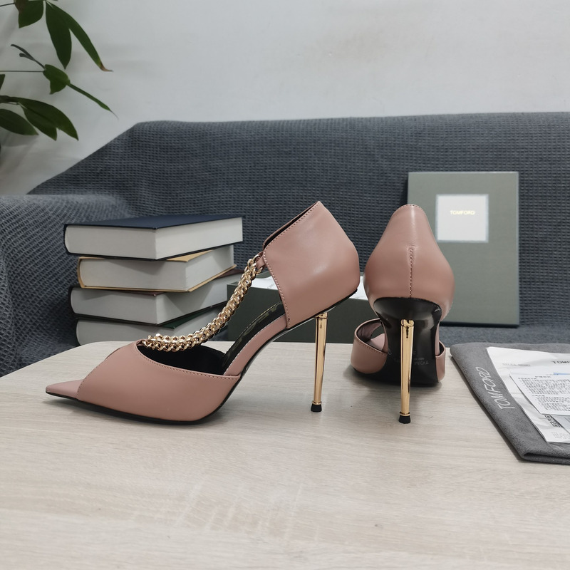 Tom Ford Wishbone Chain Peep-Toe Pumps in Pink