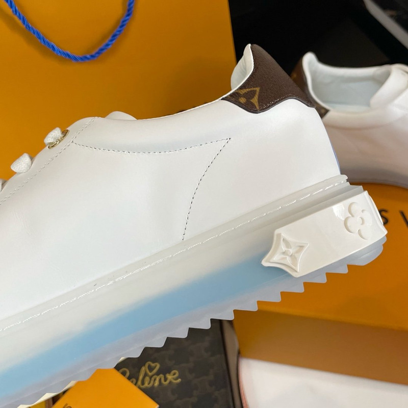 l**is V*t*n frontrow trainer white leather