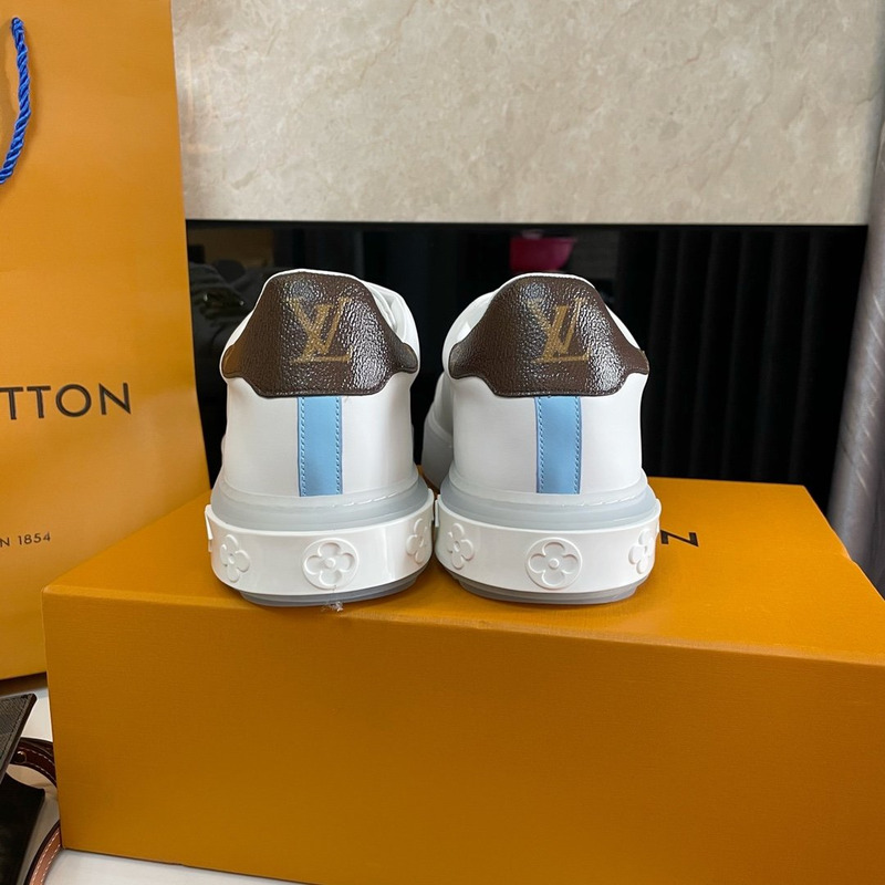 l**is V*t*n frontrow trainer white leather