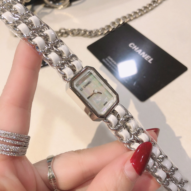 Ch*el premiere rock quartz plated metal and leather watch white