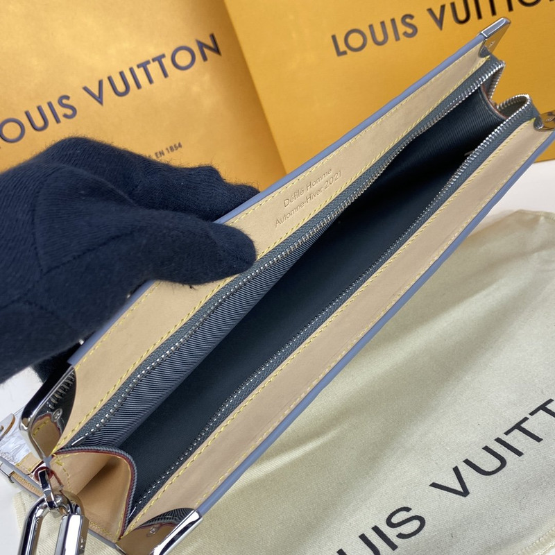 l**is V*t*n trunk pouch monogram mirror coated canvas