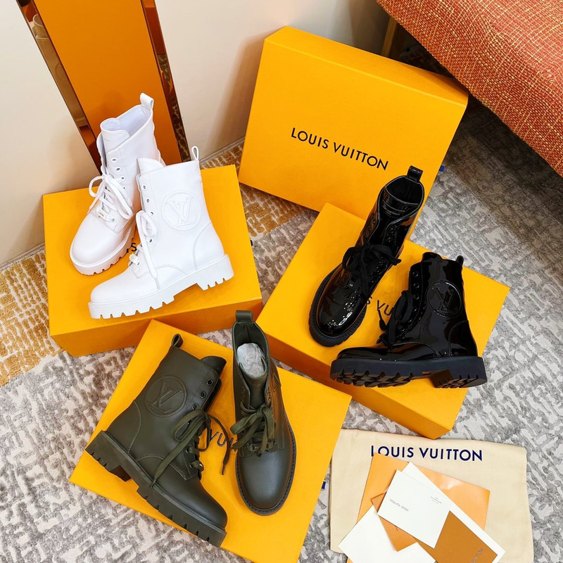 l**is V*t*n territory flat boots white