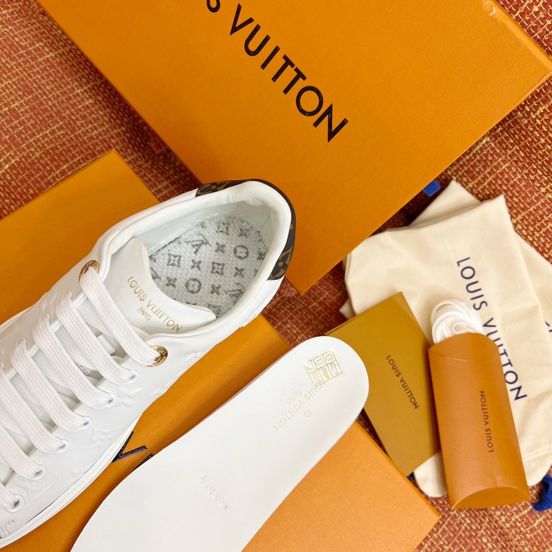 l**is V*t*n time out sneakers white