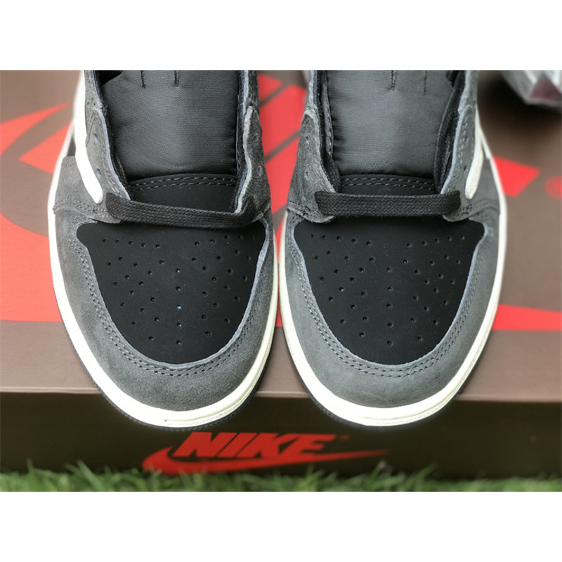 Jordan Travis Scott x Fragment x Nike Air Jordan 1 Low in Black White