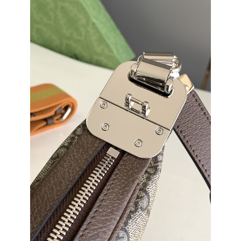 G*u*i attache shoulder bag