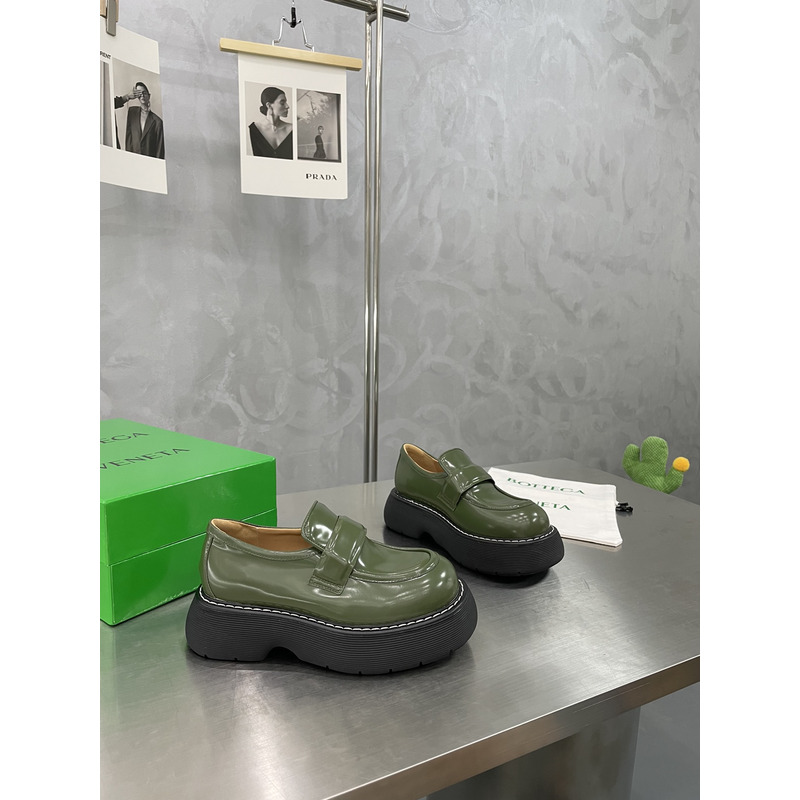 Bo*te*ga ve*ne*ta the bounce loafer  green