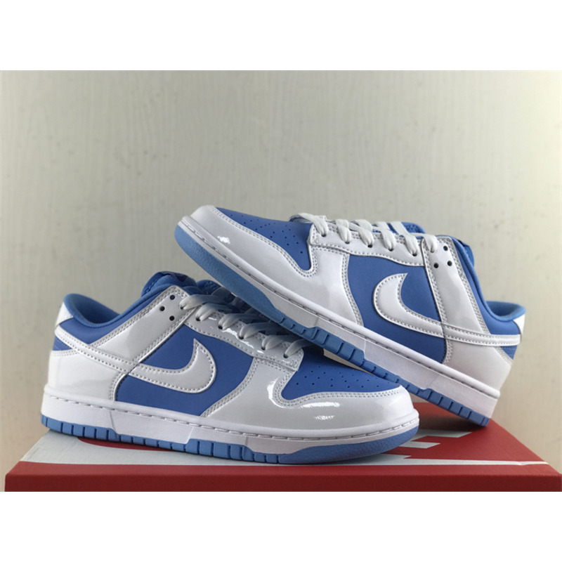 Nike Dunk Low Reverse UNC in Blue