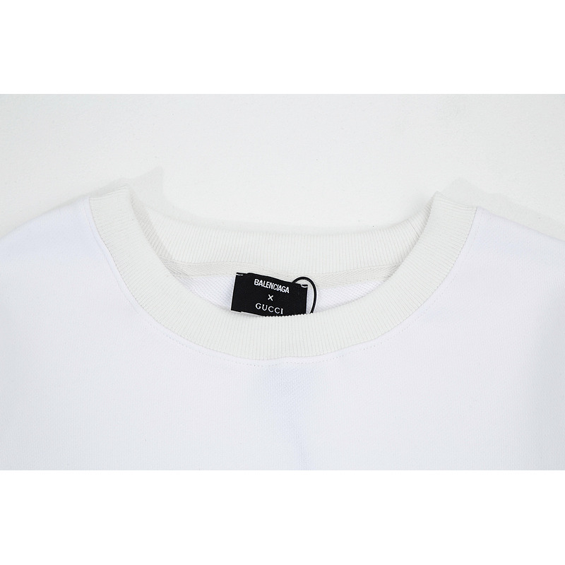 Ba*len*cia*ga x g*u*i sweatshirt  white and black