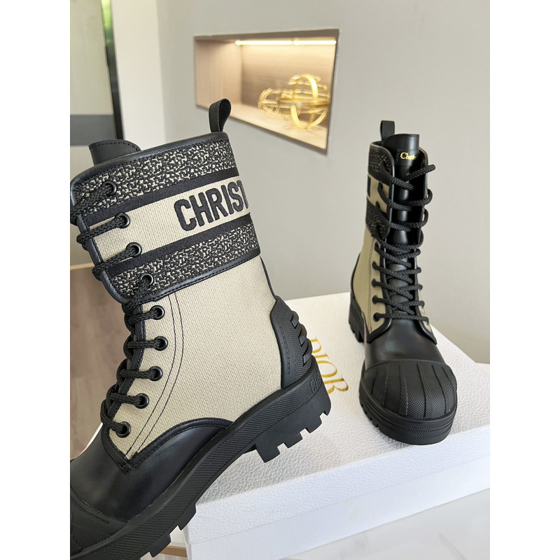 D*or d-major ankle boots