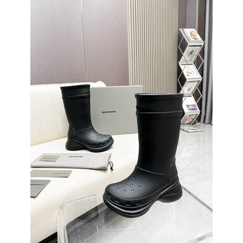 ba*len*cia*ga x Cr*0*s rubber boot black