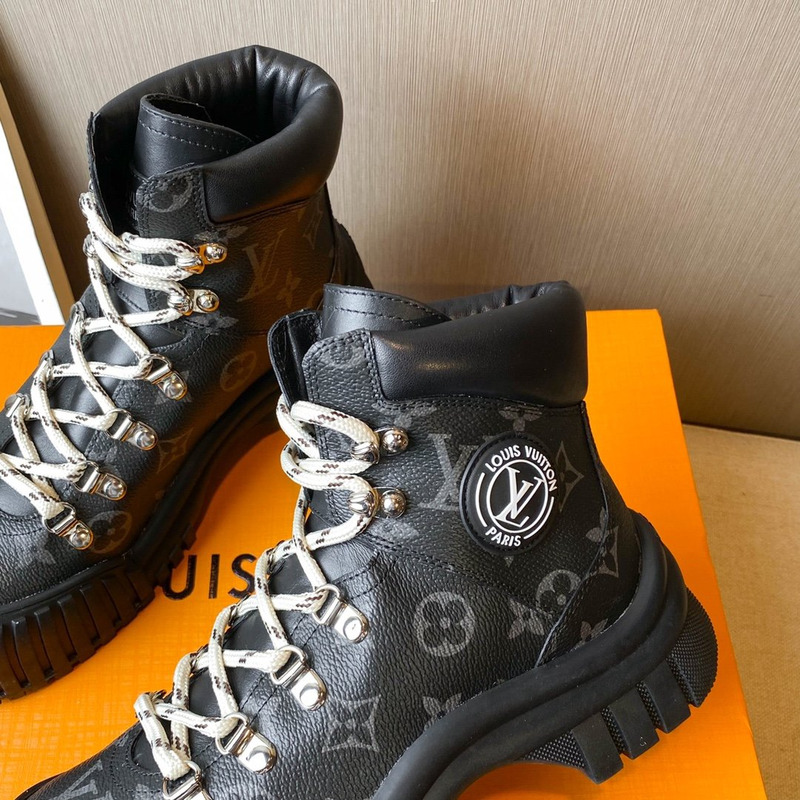 l**is V*t*n ruby monogram boots black