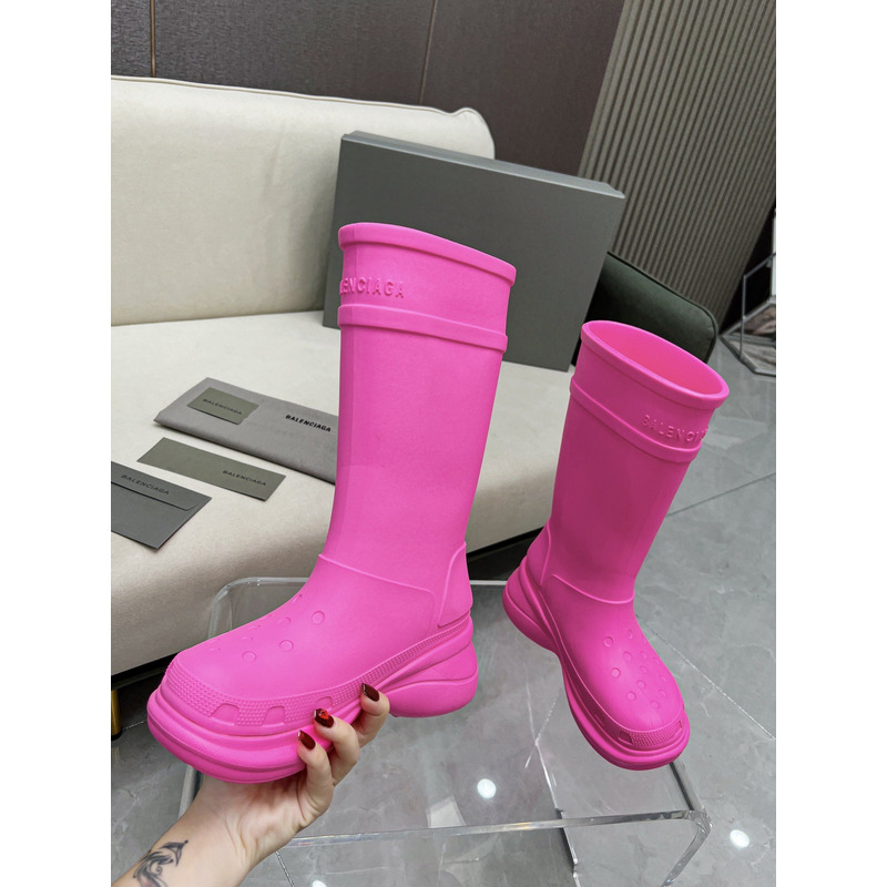 ba*len*cia*ga x Cr*0*s rubber boot fuchsia